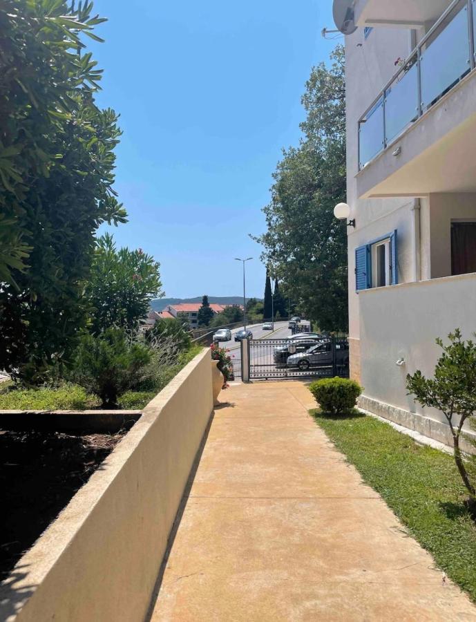 Apartment Irish Becici Budva