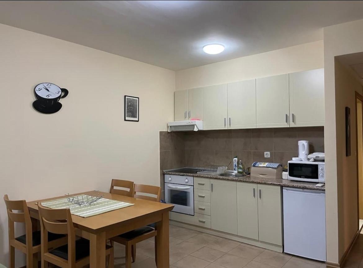 Irish Becici Apartment Budva